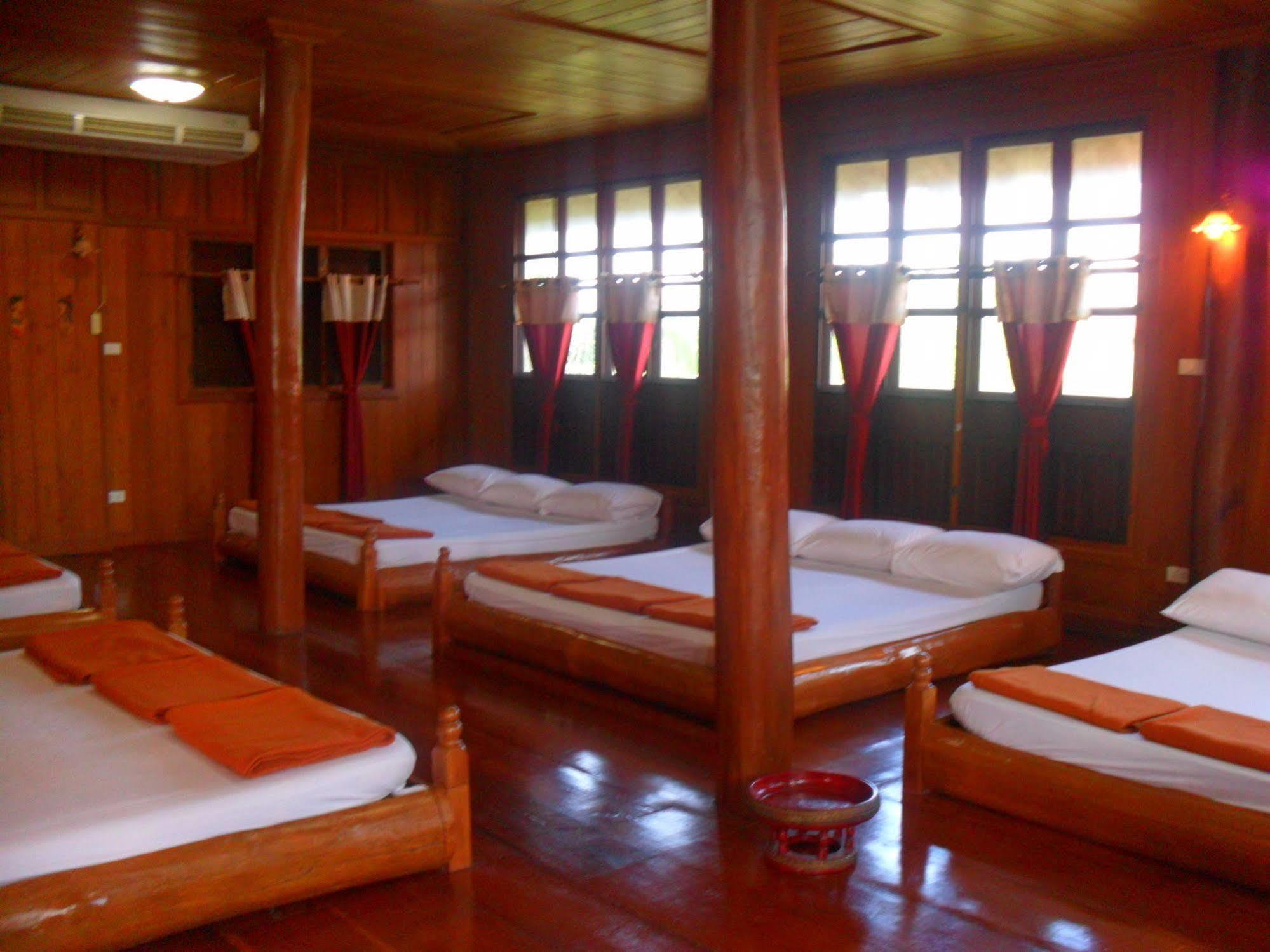 Saengthong Resort Chiangmai Чиангмай Екстериор снимка
