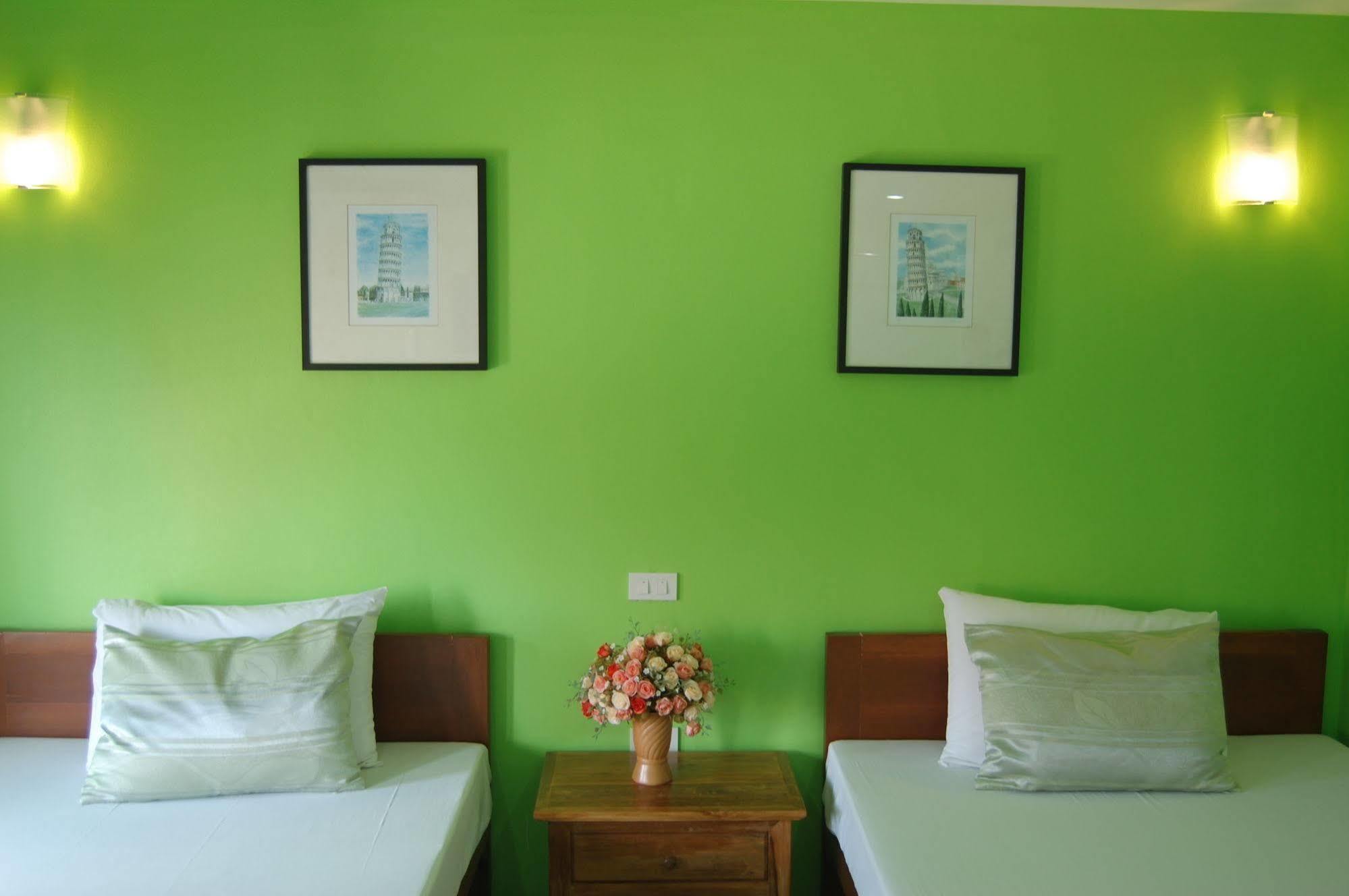 Saengthong Resort Chiangmai Чиангмай Екстериор снимка
