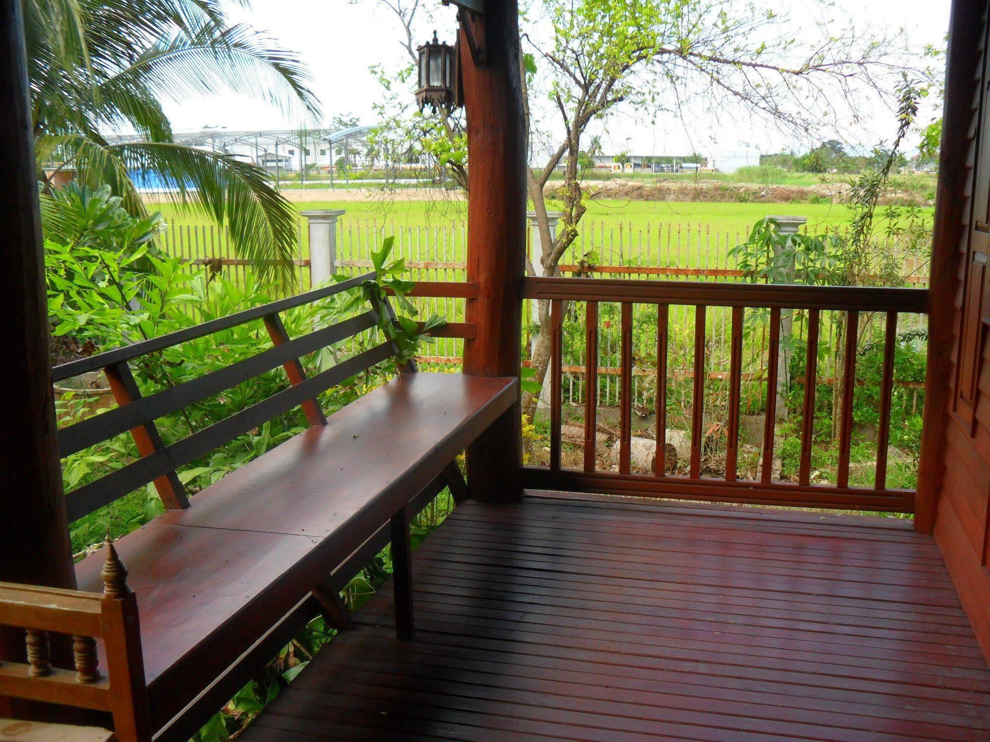 Saengthong Resort Chiangmai Чиангмай Екстериор снимка